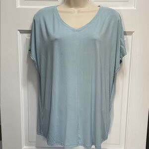 32 degrees cool light blue tee shirt